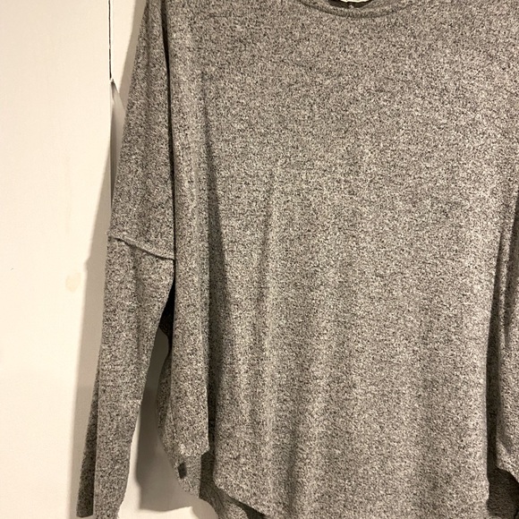 Promesa Asymmetrical Sweater - Picture 2 of 4